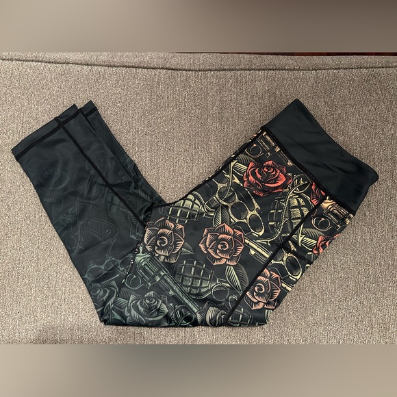 NEW Constantly Varied Gear CVG Capri leggings - Picture 1 of 4